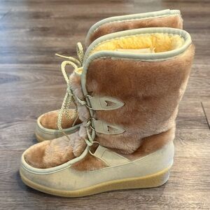 Vintage Quoddy Moccasin Boots Size 8